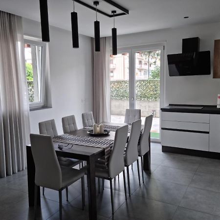 Kd Apartment, Accogliente, Moderno E Spazioso. 桑格罗堡 外观 照片