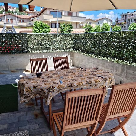 Kd Apartment, Accogliente, Moderno E Spazioso. 桑格罗堡 外观 照片